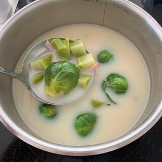 【ダイエット】芽キャベツとブロッコリー豆乳スープ